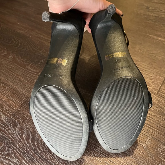 Velvet stiletto heels - Picture 3 of 3